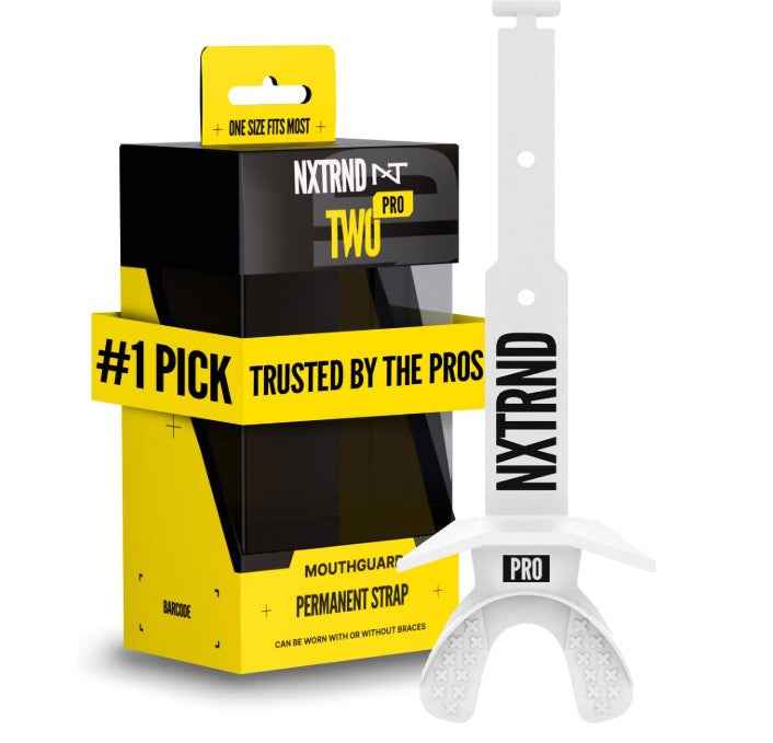 Nxtrnd Two Pro Protège-dents de football, sangle permanente, convient aux adultes et aux jeunes
